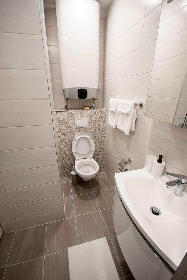 Apartman Lana Karlovac Exteriör bild
